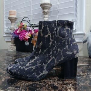 ⚫️ Black Friday Paul Green Super Soft Leopard Print Suede Booties  6 USA